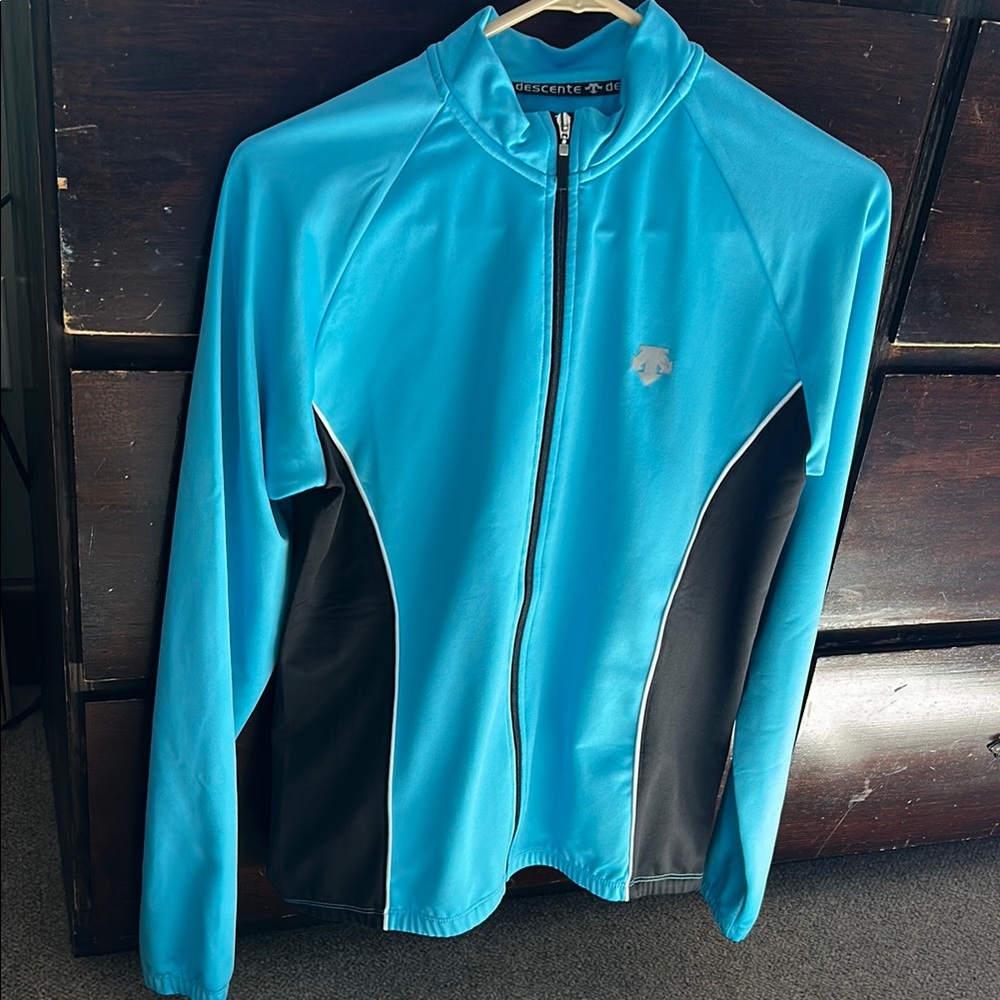 Descente Blue and Black Women's Cycling Jacket